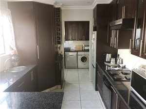 3 Bed House in Sunward Park