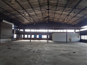 877 m² Industrial space in Activia Park