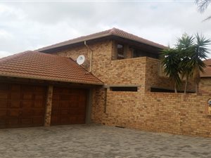 3 Bedroom Townhouse in Meyersdal