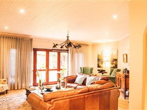 4 Bed House in Van Der Hoff Park