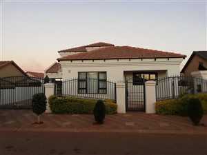 3 Bed House in The Orchards