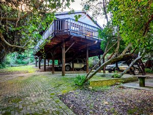 3 Bed House in Keurboomstrand