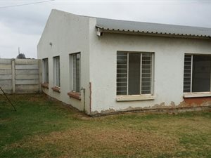 2 Bed Garden Cottage in Bredell AH