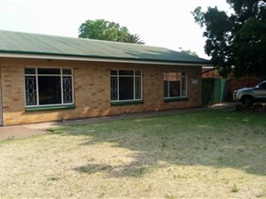 4 Bed House in Vanderbijlpark SW5