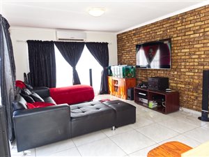 4 Bed House in Glenvista