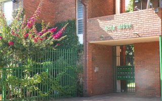 2 Bedroom Townhouse in Malvern East
