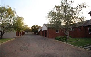 2 Bedroom Townhouse in Equestria