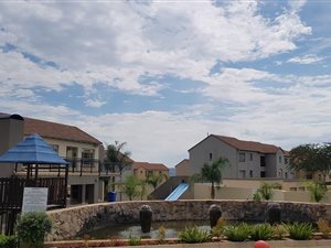 2 Bed Apartment in Hazeldean (Silverlakes Surroundings)