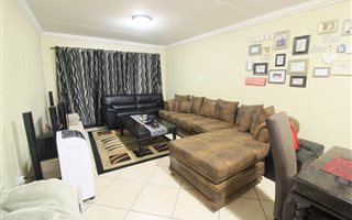 2 Bedroom Apartment in Paulshof