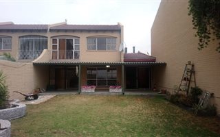 3 Bedroom Duplex in Dagbreek