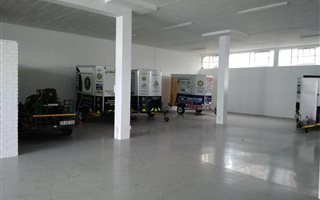 362 m² Industrial space in Elsies River