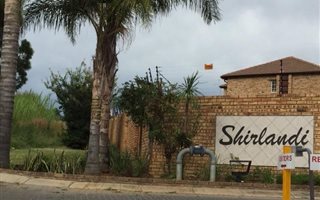 3 Bedroom Simplex in Halfway Gardens