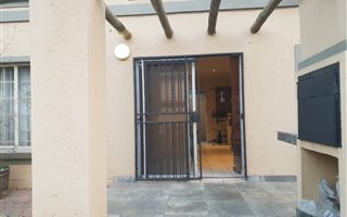 1 Bedroom Townhouse in Willow Park Manor