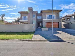 5 Bed House in Greenstone Hill
