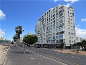 2 Bed Apartment in Strand Central