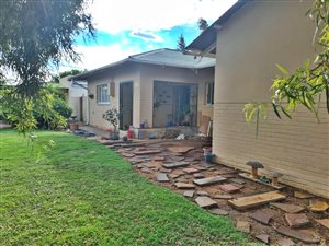 3 Bed House in Park West