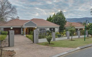 3 Bedroom House in Westlake Estate