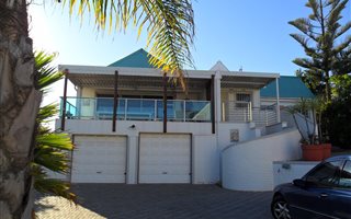 5 Bedroom House in Langebaan