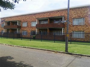 12 Bed Apartment in Selection Park