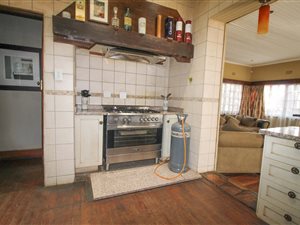 5 Bed House in Parkhill Gardens