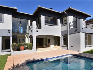 3 Bed House in Kyalami Gardens