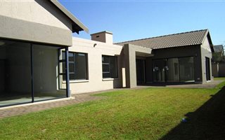 3 Bedroom House in Midstream Ridge Estate