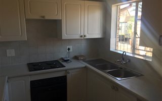 2 Bedroom House in Moreleta Park