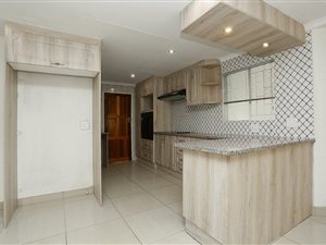 3 Bed Duplex in Weltevreden Park