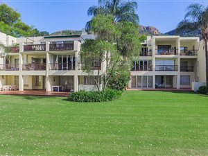 4 Bedroom Simplex in Hartbeespoort Dam