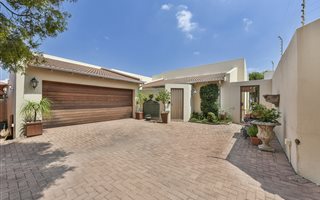 4 Bedroom House in Sunninghill