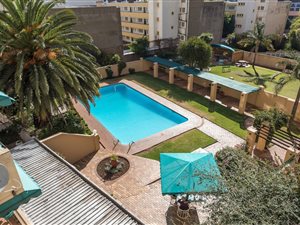 2 Bed Apartment in Parktown