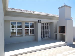 4 Bed House in Country Club