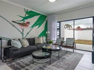 3 Bed Apartment in Paardevlei