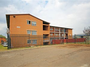 2 Bedroom Apartment in Eldorado Park