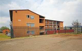 2 Bedroom Apartment in Eldorado Park