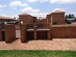 1 Bed Apartment in Krugersrus