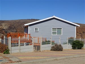 3 Bed House in Hartenbos Heuwels