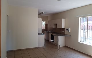 2 Bedroom Flat in Brits Central