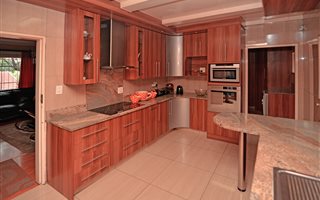 4 Bedroom House in Breaunanda