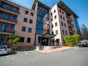 230 m² Office Space in Roodepoort Central