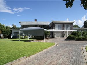 4 Bed House in De Aar