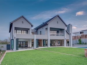 764 m² Land available in Cedar Creek