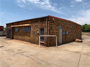 161 m² Industrial space in Rosslyn