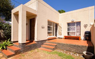 3 Bedroom Cluster in Ivory Park