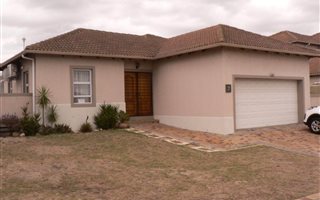 3 Bedroom House in Amandelsig