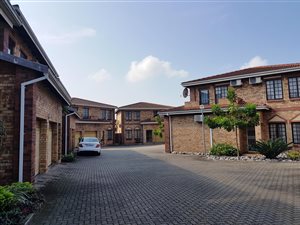 3 Bed Townhouse in Meerensee