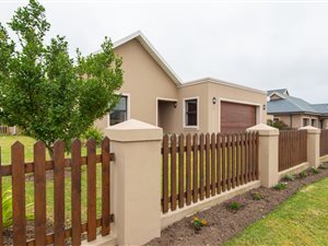 3 Bed House in Kraaibosch