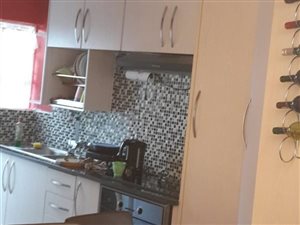 4 Bed Duplex in Constantia Kloof