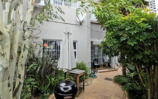 3 Bedroom Apartment in Bedford Park