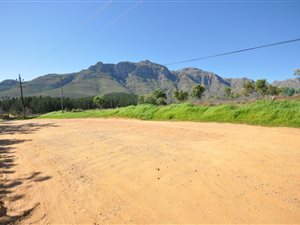799 m² Land available in La Pastorale